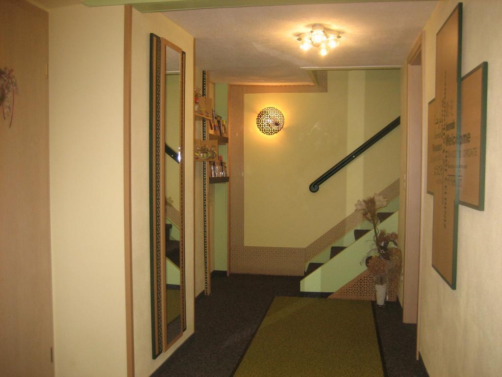Отель Schusters Lindenhof Баутцен Экстерьер фото